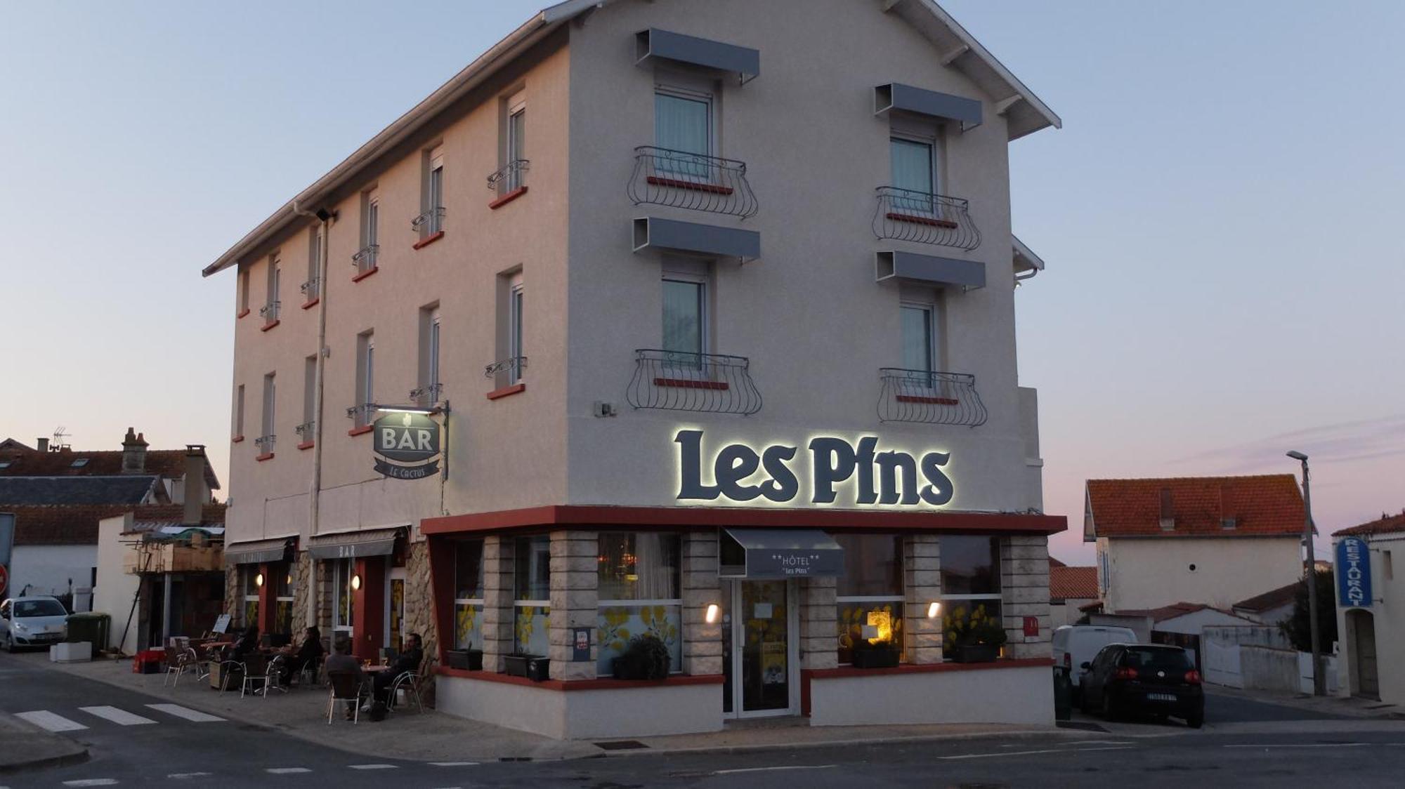 Hotel Les Pins Saint-Trojan-les-Bains Esterno foto