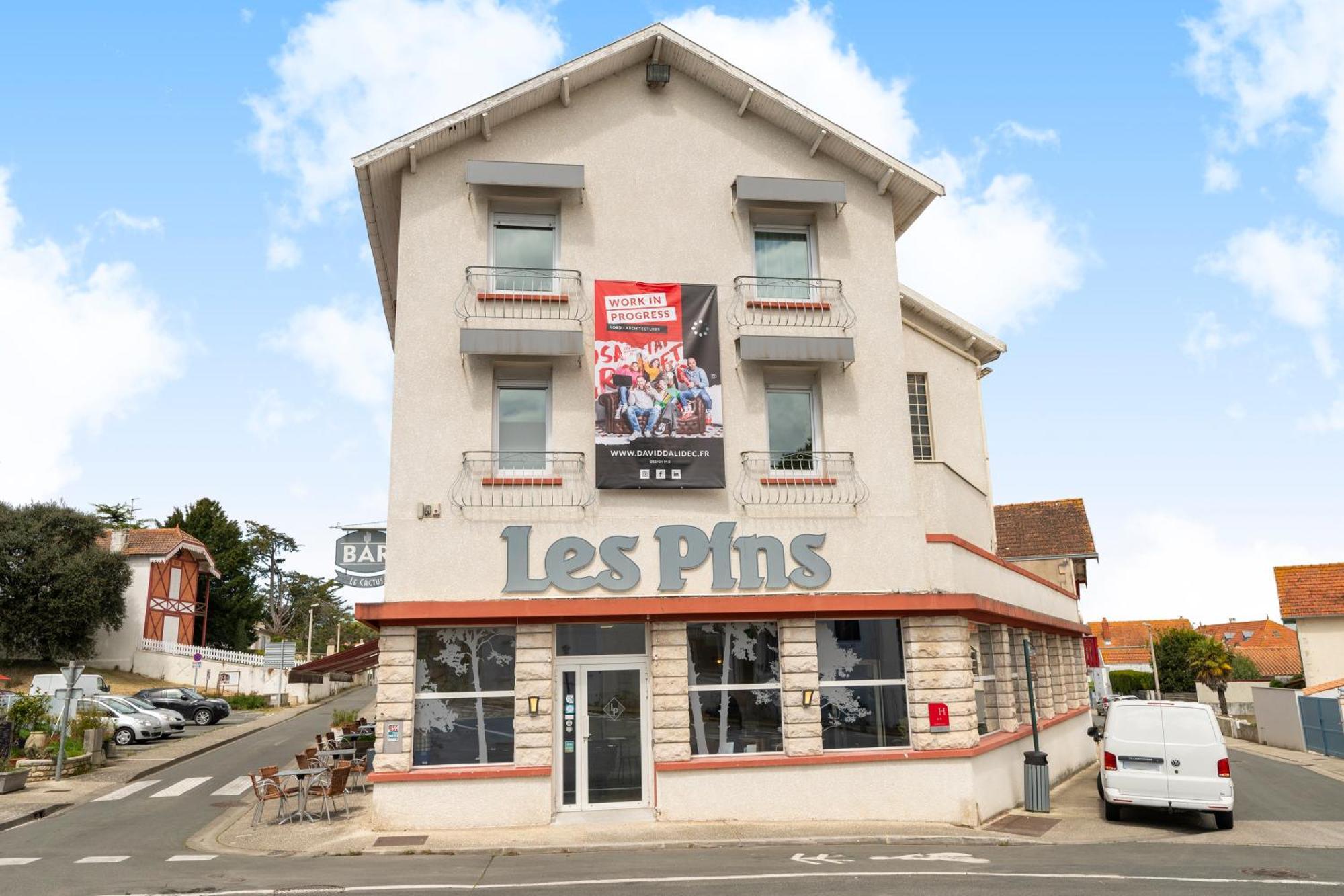 Hotel Les Pins Saint-Trojan-les-Bains Esterno foto