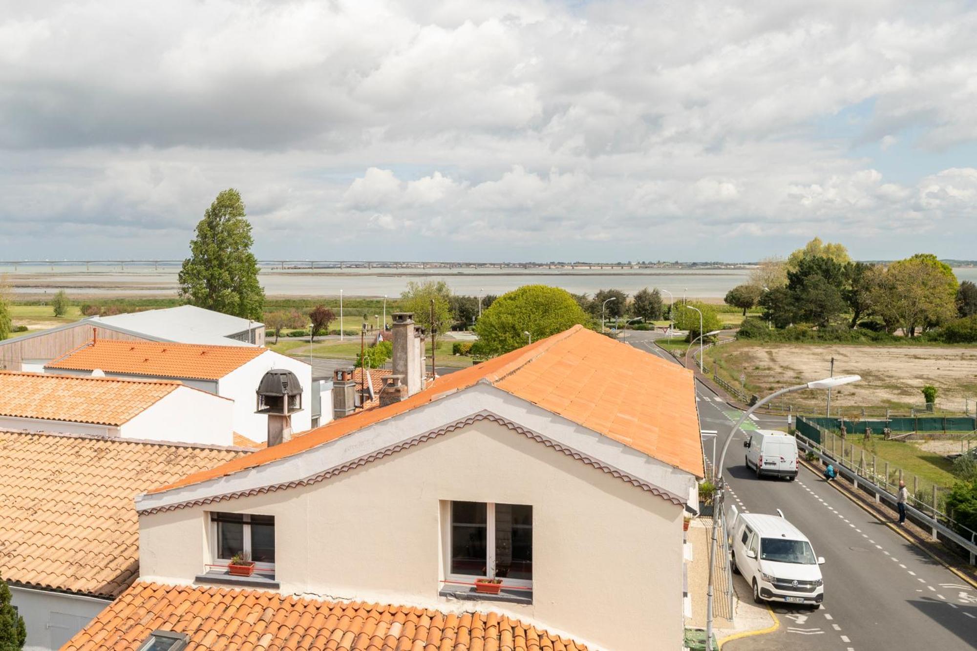 Hotel Les Pins Saint-Trojan-les-Bains Esterno foto