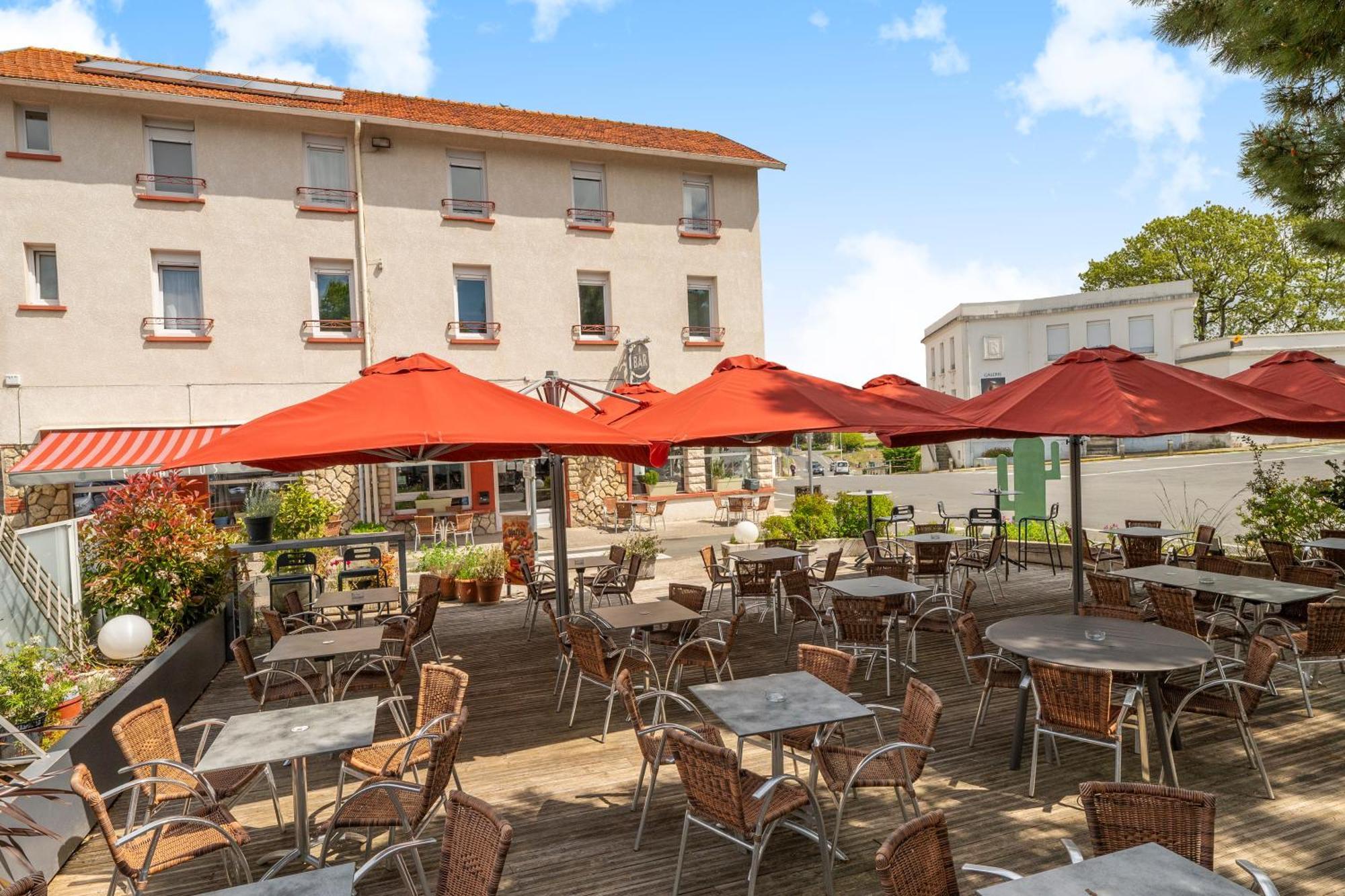 Hotel Les Pins Saint-Trojan-les-Bains Esterno foto