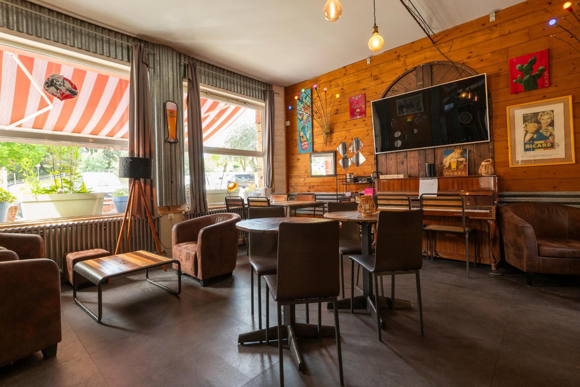 Hotel Les Pins Saint-Trojan-les-Bains Esterno foto