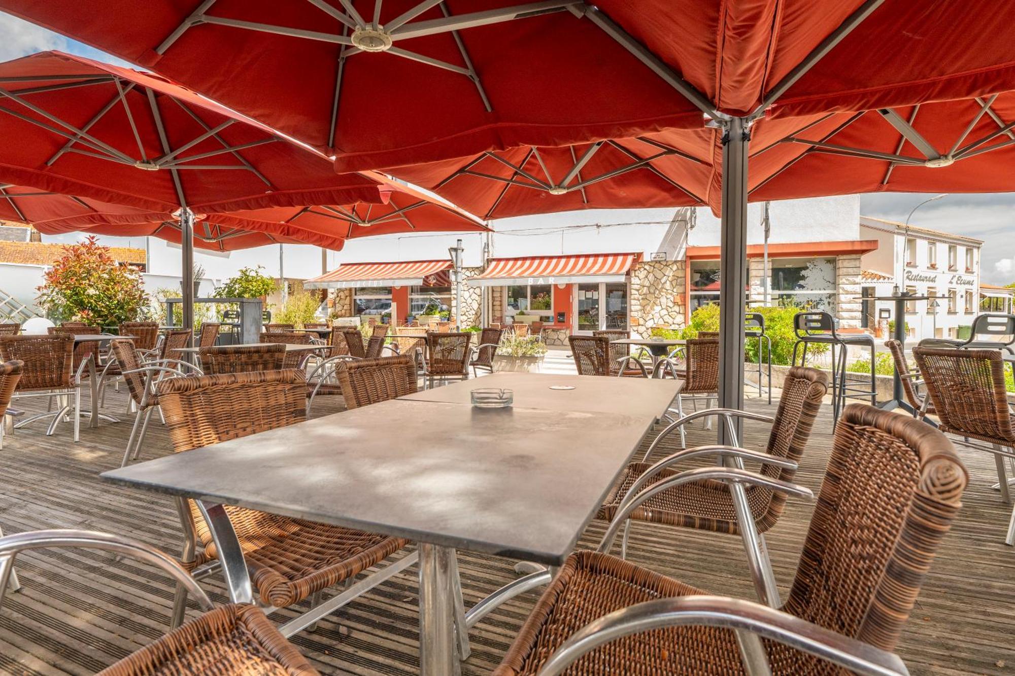 Hotel Les Pins Saint-Trojan-les-Bains Esterno foto